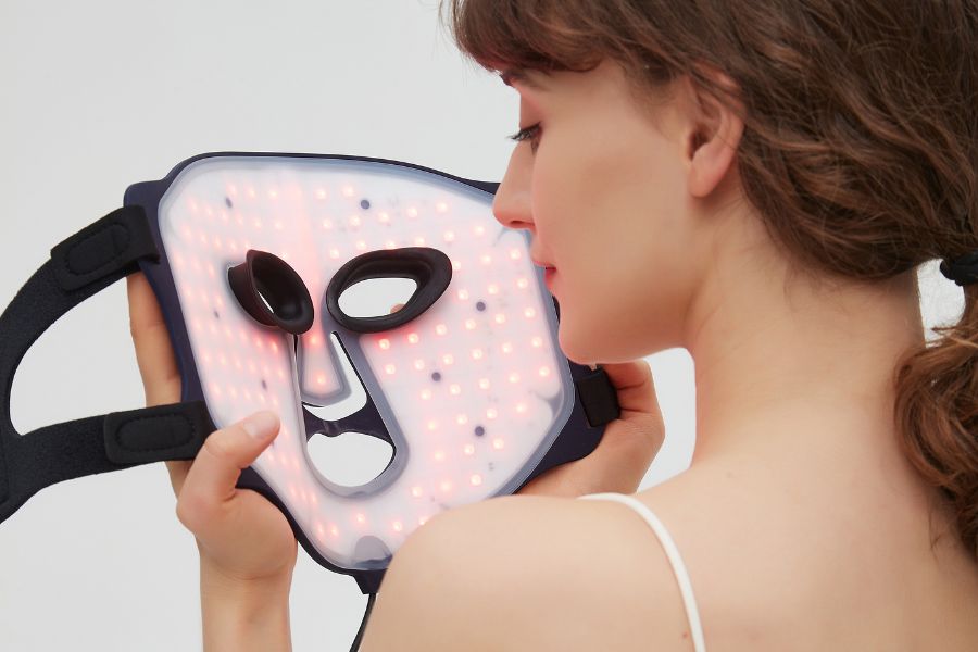 Achieve Radiant Skin with Cutting-Edge LED Masks